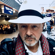 Thomas Wolff